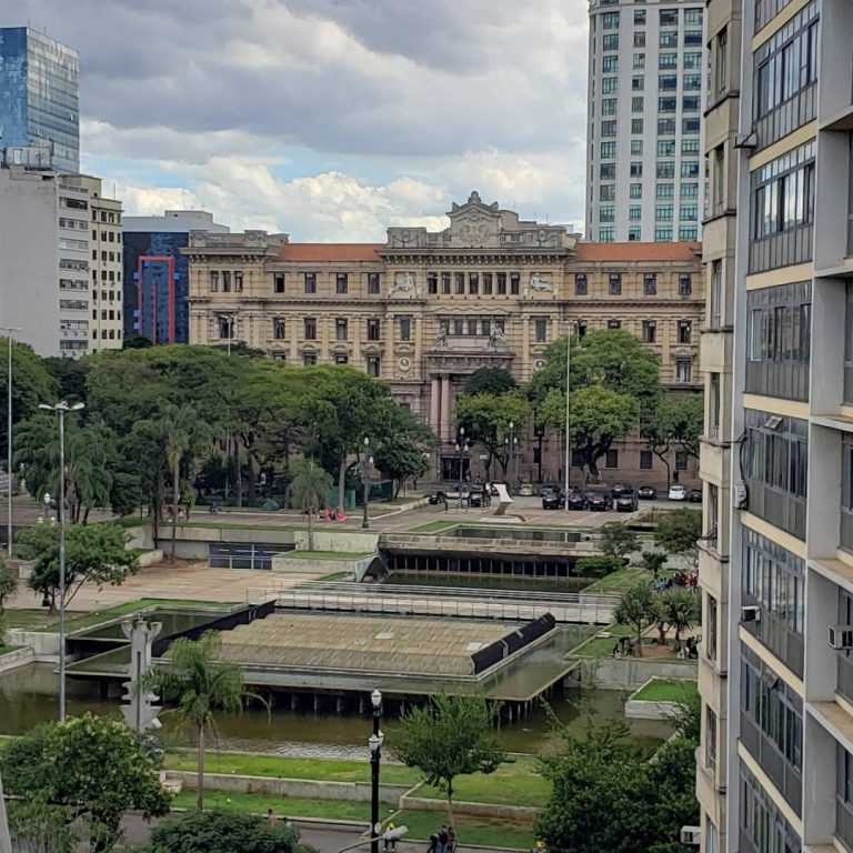 Foto real de Caixa Cultural