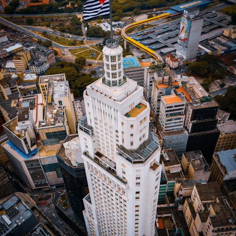 Foto real de Farol Santander (Edifício Altino Arantes)
