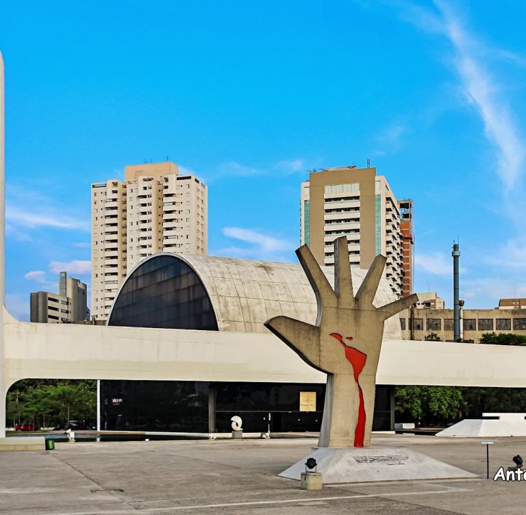 Foto real de Memorial da América Latina