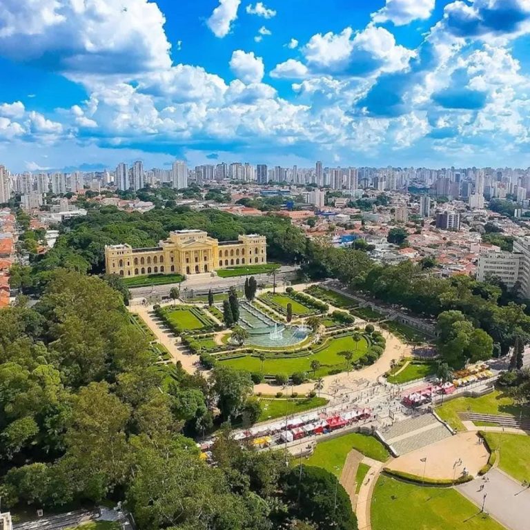 Foto real via Google